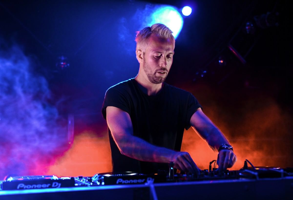 FRIDAY MADNESS: Norman Doray  | Top Hill