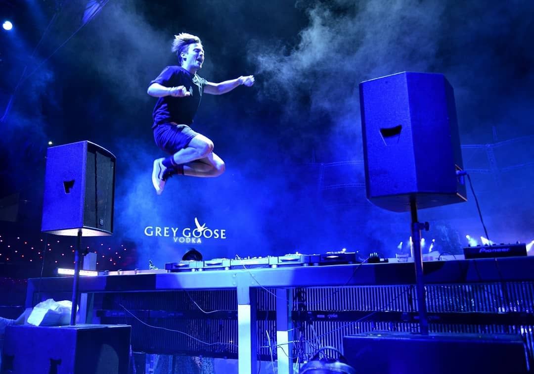 Julian Jordan | Top Hill