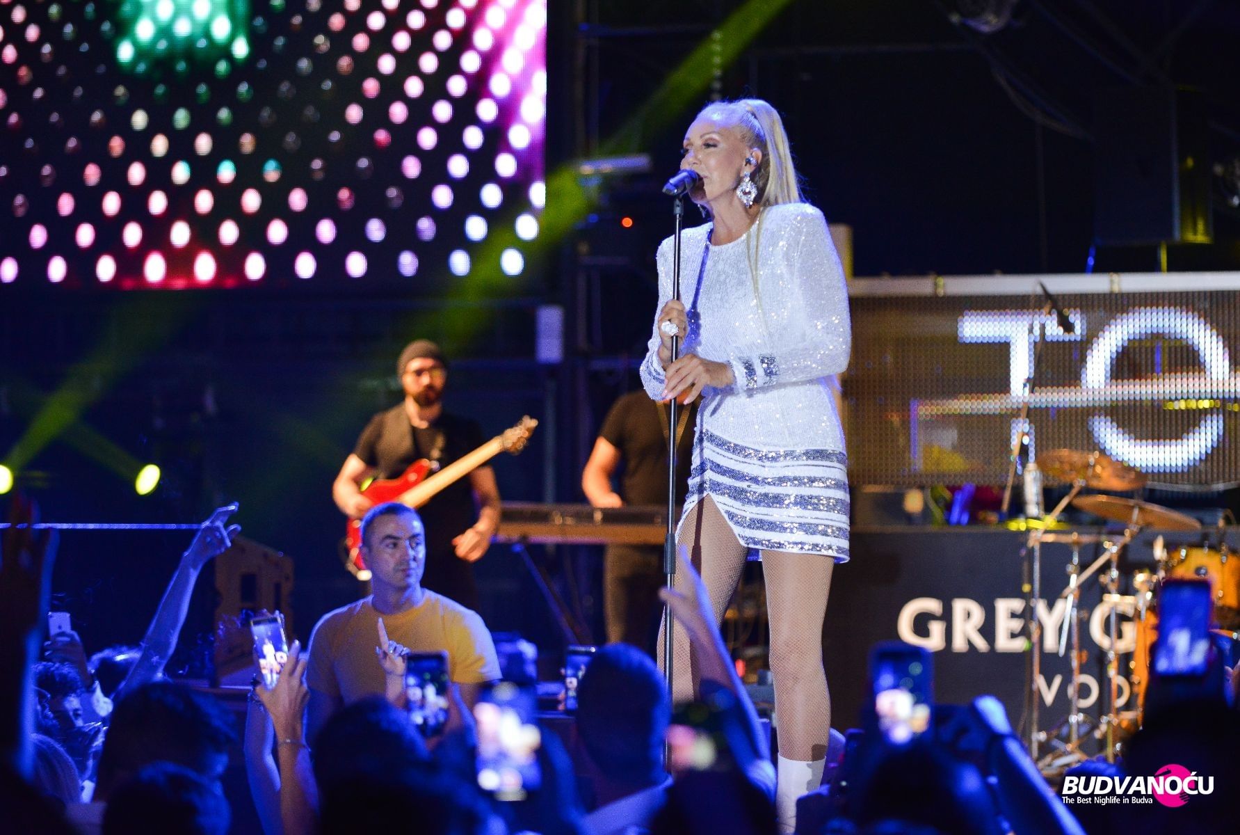 Lepa Brena | Top Hill