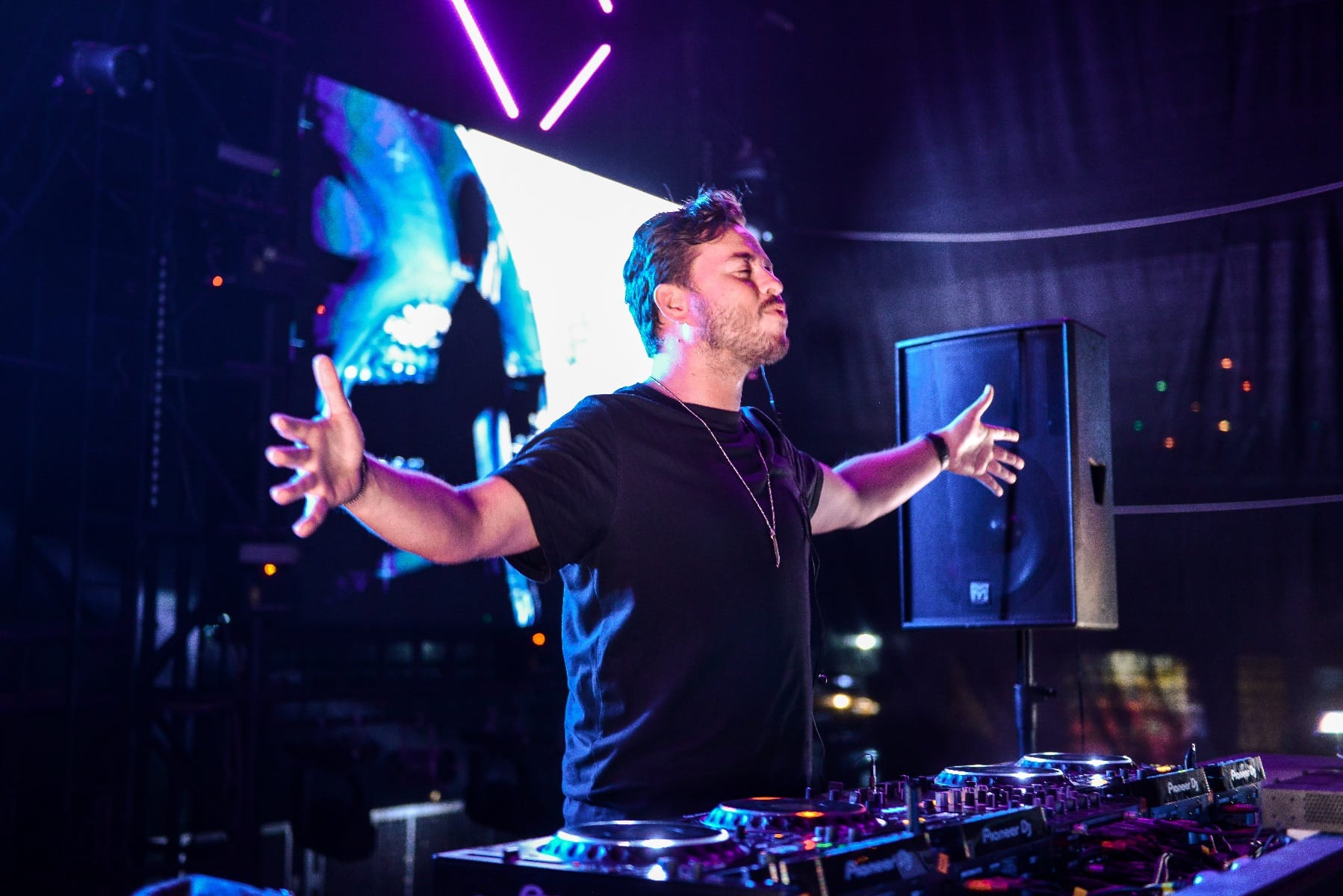 Quintino | Top Hill