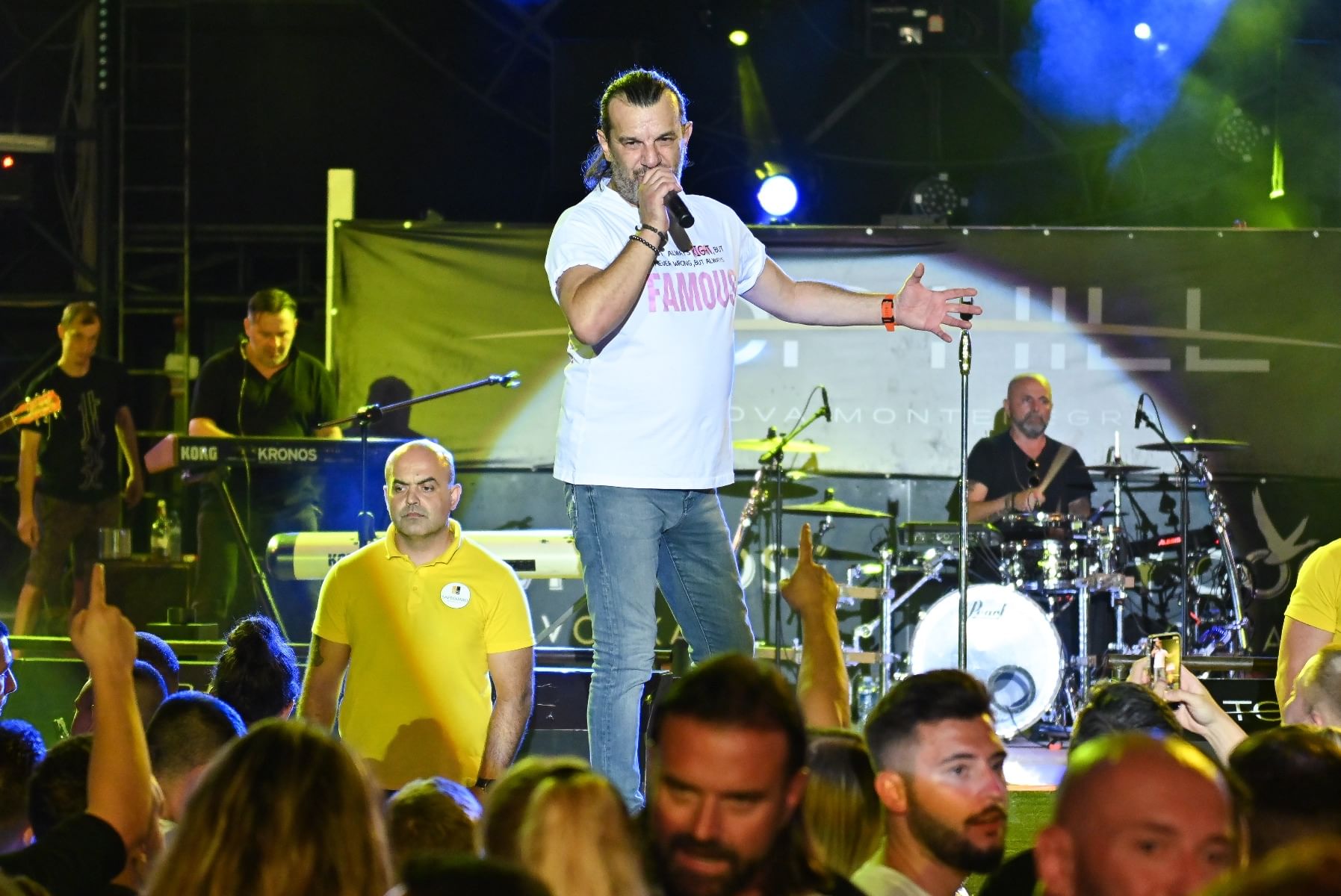 Aca Lukas | Top Hill