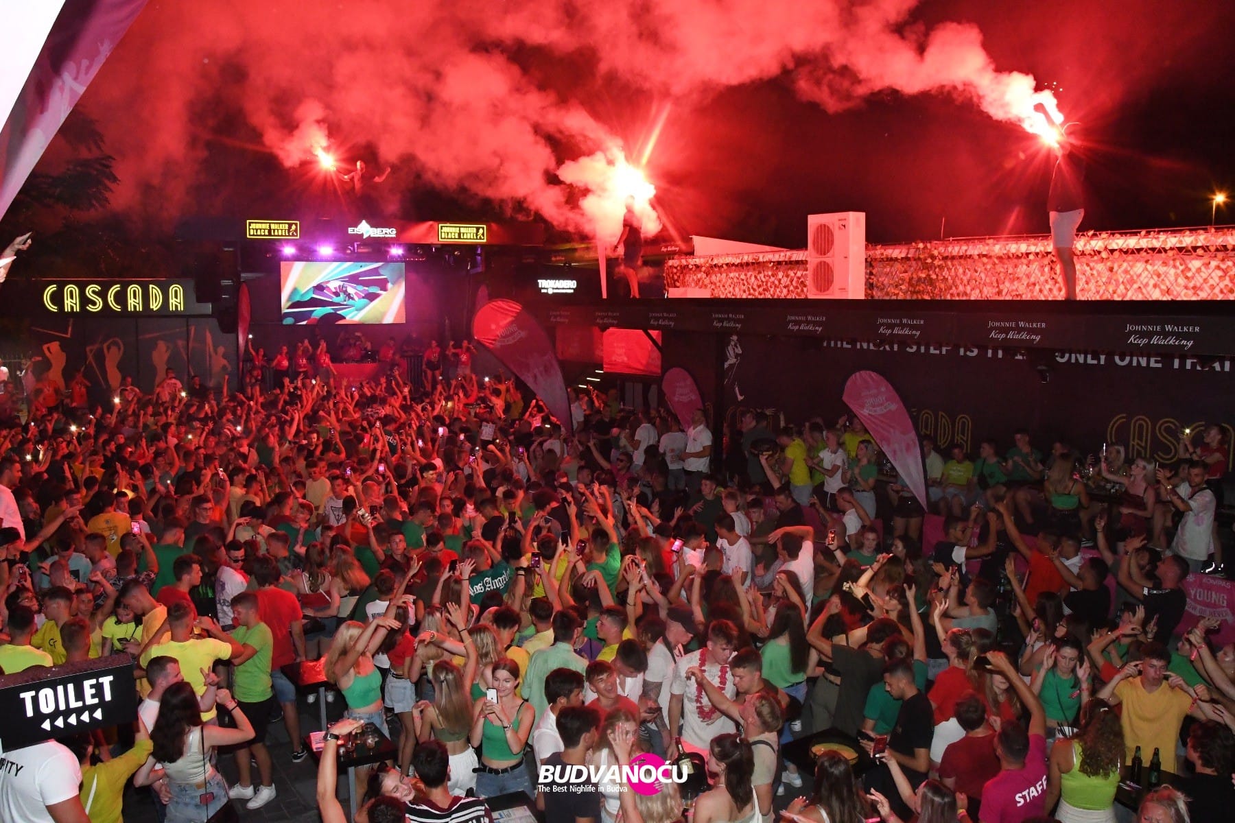 Kompas Young | Cascada