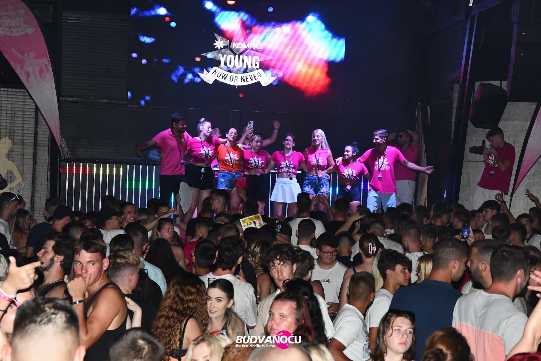 Kompas Young | Cascada