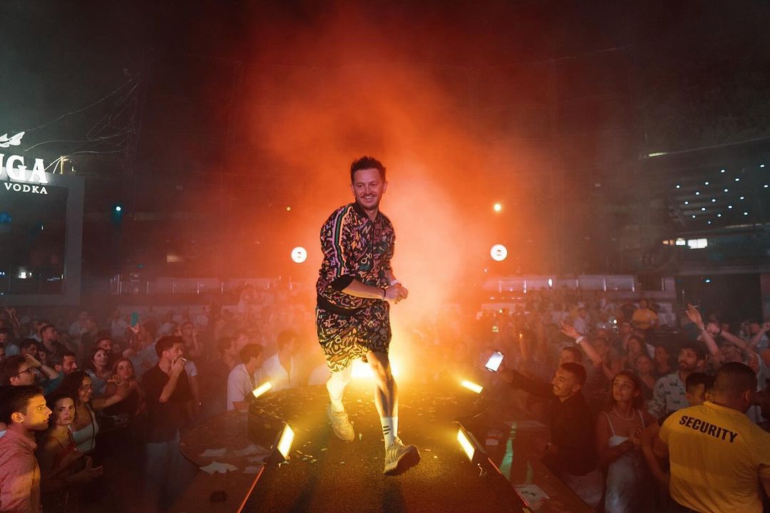 Burak Yeter | Top Hill