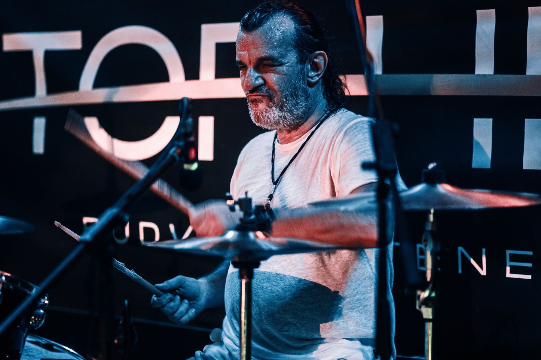 Aca Lukas | Top Hill