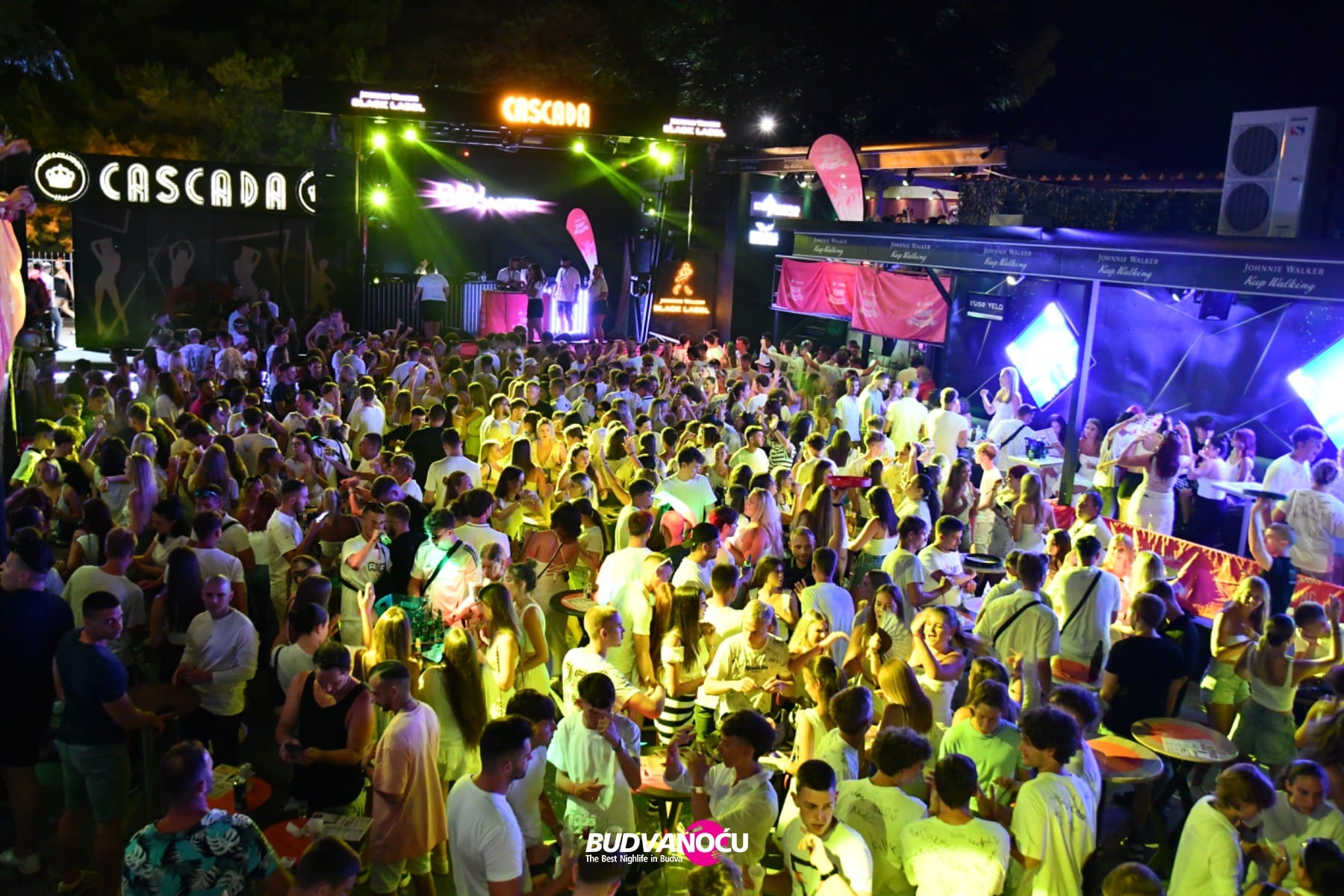 Kompas Young | Cascada