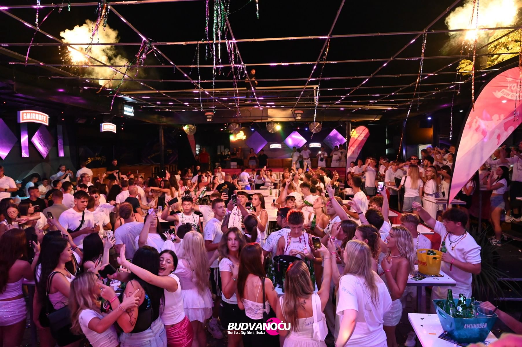 Kompas Young | Club Ambiente