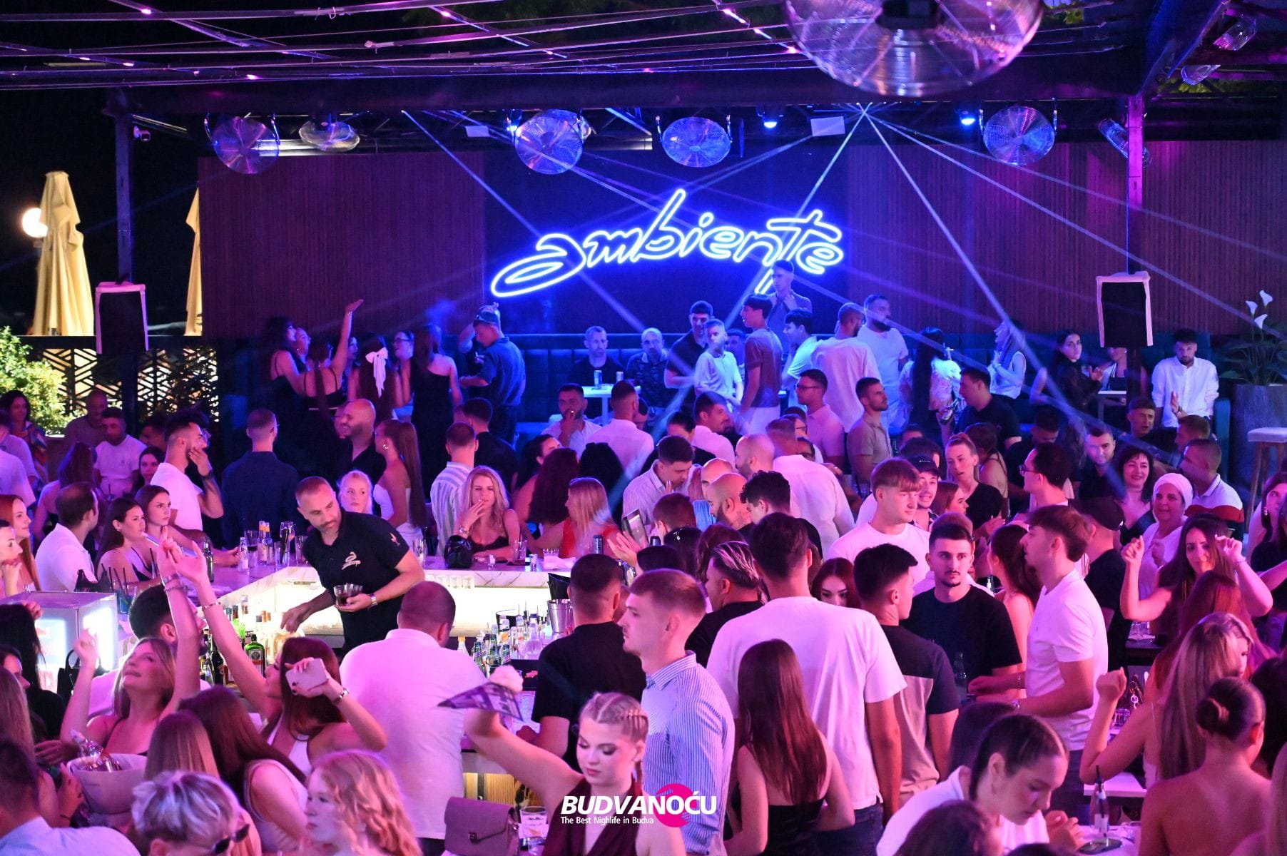 DJ Sophie | Club Ambiente